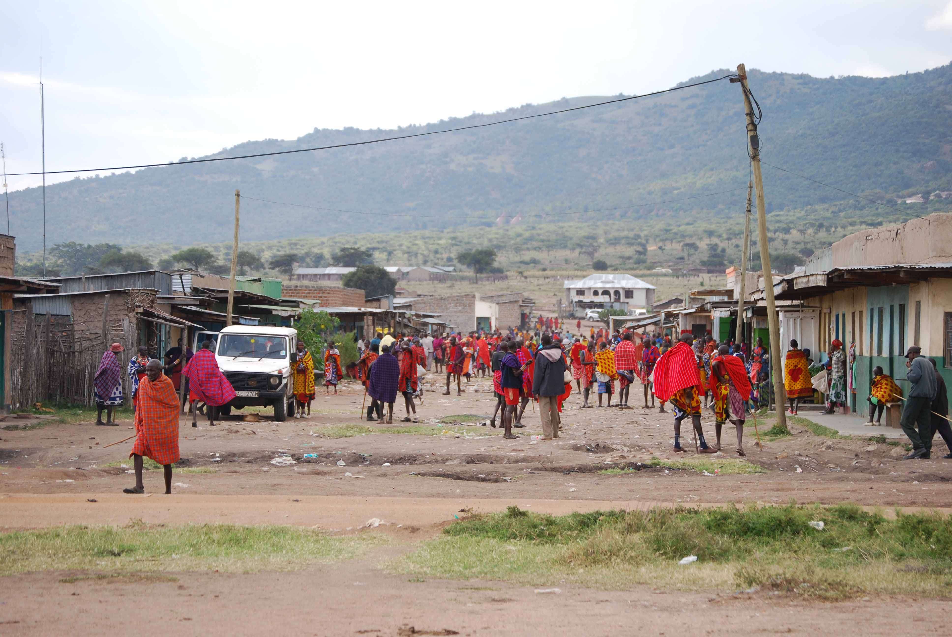 El mercado masai, un intento fallido de ver el cruce y algunas mariposas - Regreso al Mara - Kenia (18)